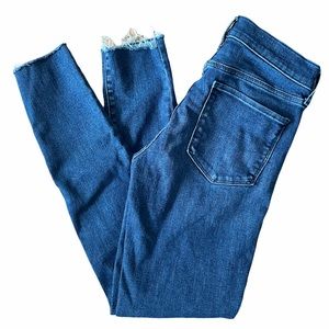 GAP favorite jegging with raw hem size 4